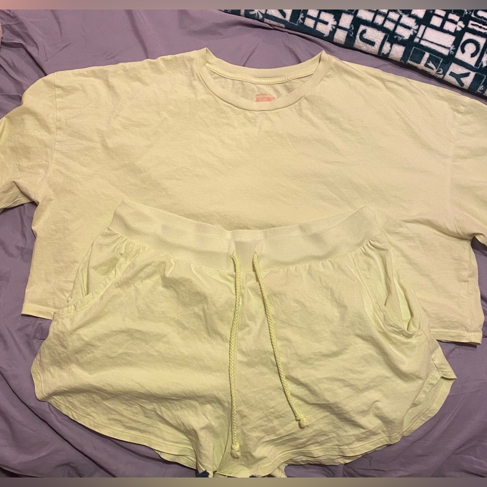 Colsie spring pj or running errands set. Crop top & shorts, Size XL